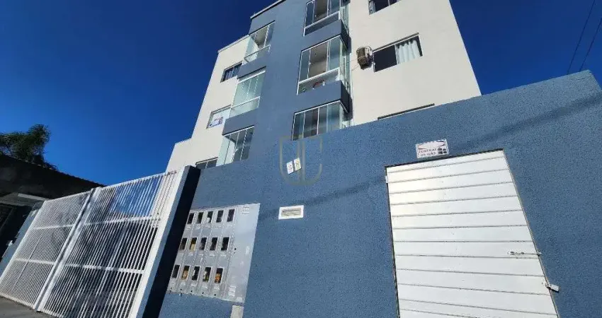 Apartamento semi mobiliado no residencial magna correa no centro de navegantes sc