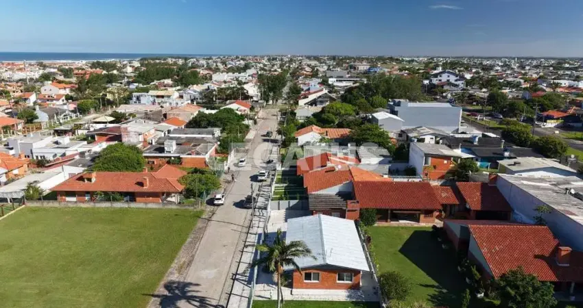 Casa com 3 quartos à venda na Ibirapuitã, 679, Centro, Xangri-Lá