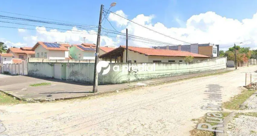 Casa com 4 quartos à venda na Rua Professor Aloysio Barros Leal, 250, Cidade dos Funcionários, Fortaleza