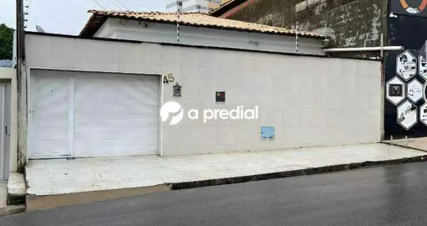 Casa para fins Comercias ou Residencial.