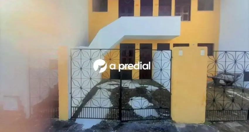 Casa com 2 quartos para alugar na Rua Santa Quitéria, 722, Parreão, Fortaleza