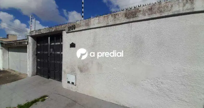 Casa para aluguel, 2 quartos, 2 suítes, 3 vagas, Vila União - Fortaleza/CE