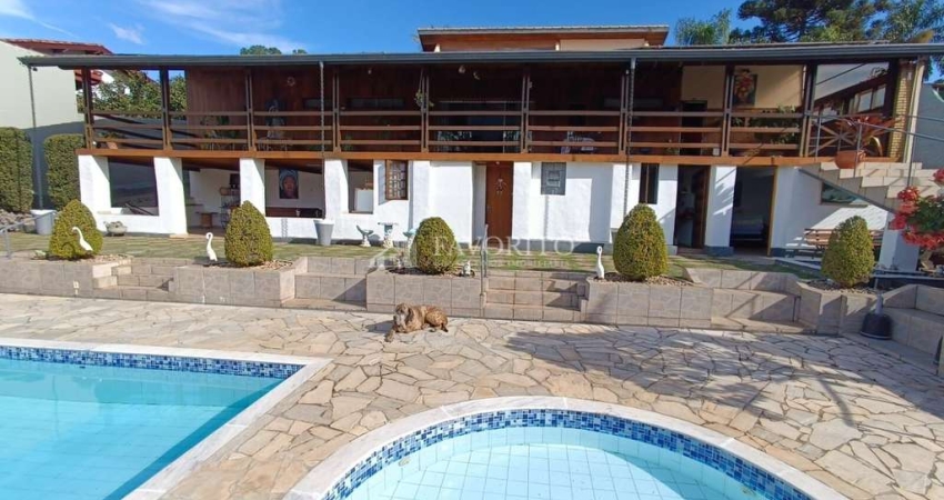 Casa Térrea com Piscina à venda no Jardim Paulista em Atibaia/SP