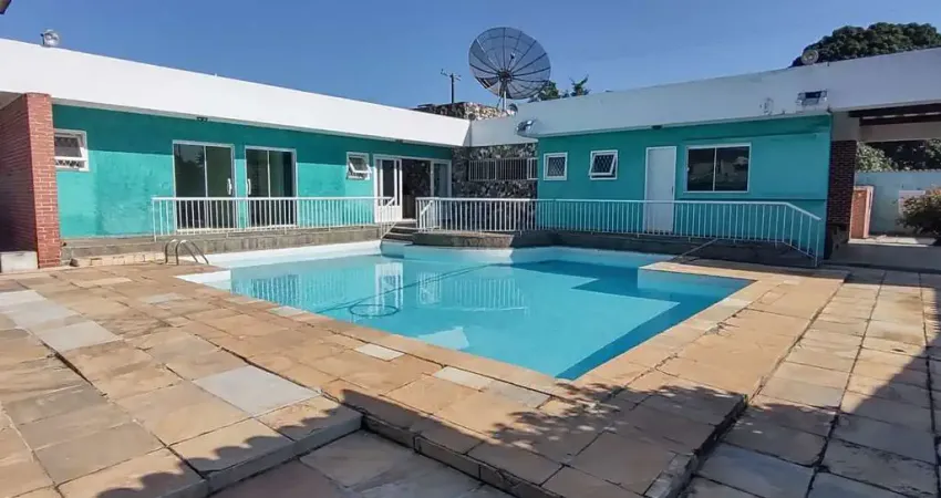 Casa com 5 quartos à venda na Rua Cinco de Julho, Coqueiral, Araruama