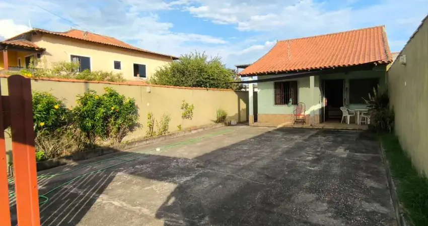 Casa com 2 quartos à venda na Rua das Rosas, Iguabinha, Araruama