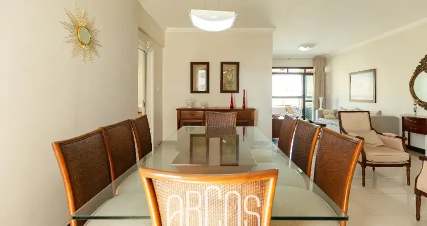 Edifício Plaza de Madrid Residence, apartamento no 13 de Julho, 4/4 sendo 2 suítes, 178m². Vista mar e rio