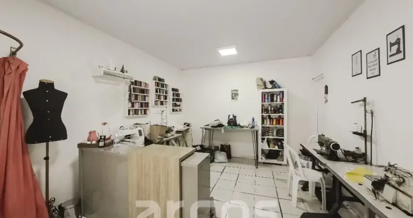 Casa com dois pontos comerciais na Farolândia, 215m². Ponto Comercial no Augusto Franco