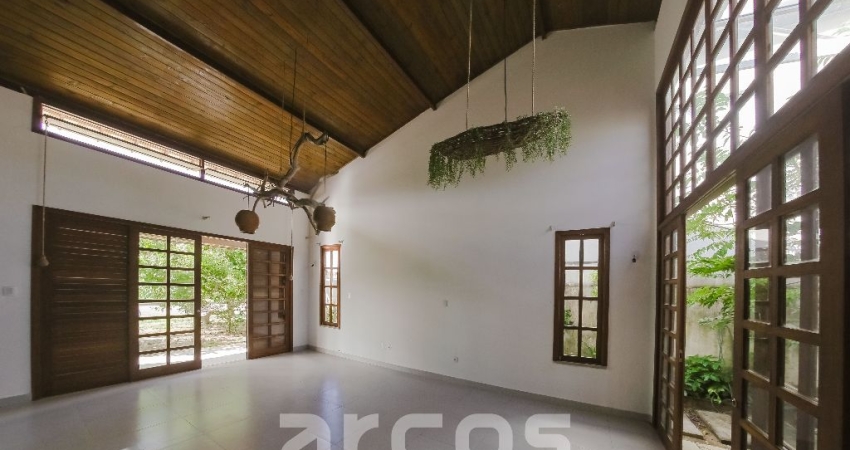 Terras Alphaville Sergipe 2. Casa na Barra dos Coqueiros com 3 quartos e quintal amplo