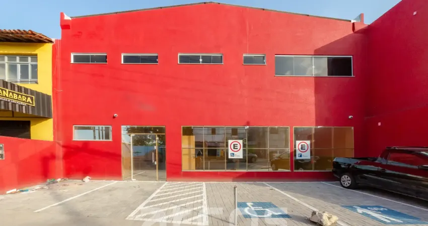 Ponto comercial novo na atalaia com 300 m², 2 pavimentos, estrutura para elevador, 8 vagas, acessibilidade e salas prontas para uso empresarial.