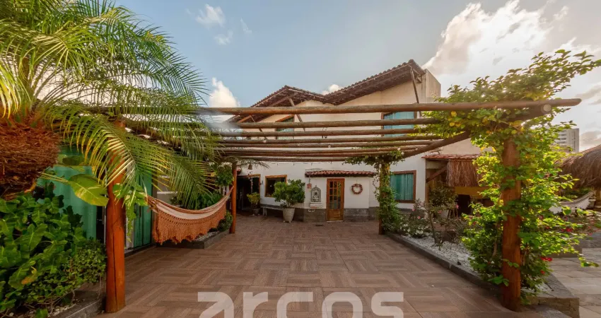 Casa à venda na farolândia com 3 suítes, piscina, espaço gourmet e energia solar, a 800 m da unit e gbarbosa.