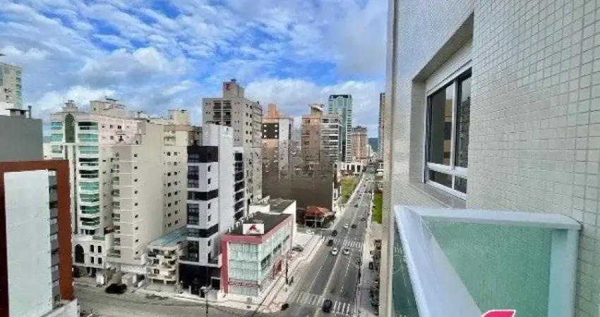 Apartamento de 4 dormitórios  sendo 2 suítes + 2 demi-suítes) a duas quadras da praia de itapema