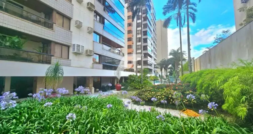 Apartamento mobiliado com 4 dormitórios (1 suíte master e 1 suíte junior) e 325 m² privativos no centro