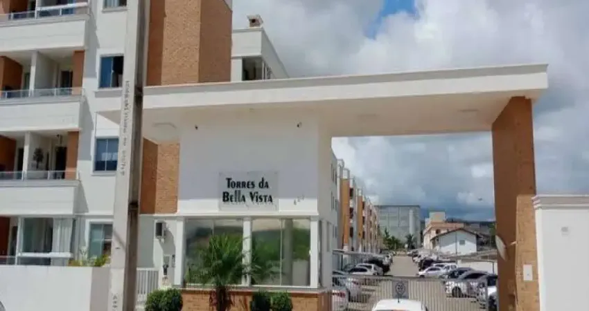 Apartamento com 2 dormitórios em condomínio, quadra de futebol e piscina