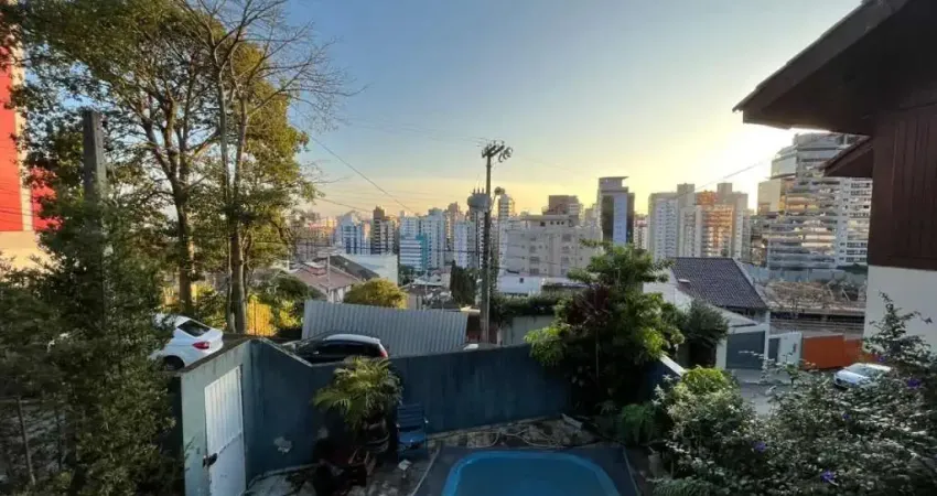 Casa com 5 quartos à venda na Rua Angelo La Porta Sc, 279, Centro, Florianópolis