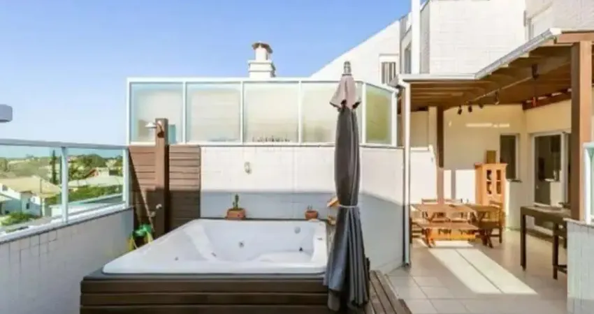 Cobertura duplex de 03 dormitórios, terraço com churrasqueira e hidromassagem no rio tavares