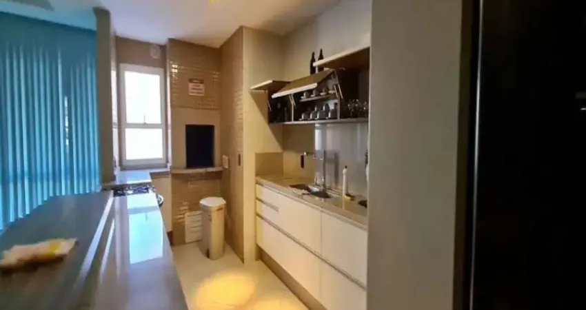 Cobertura com 4 dormitórios sendo 3 suítes a 300m do mar nos ingleses norte