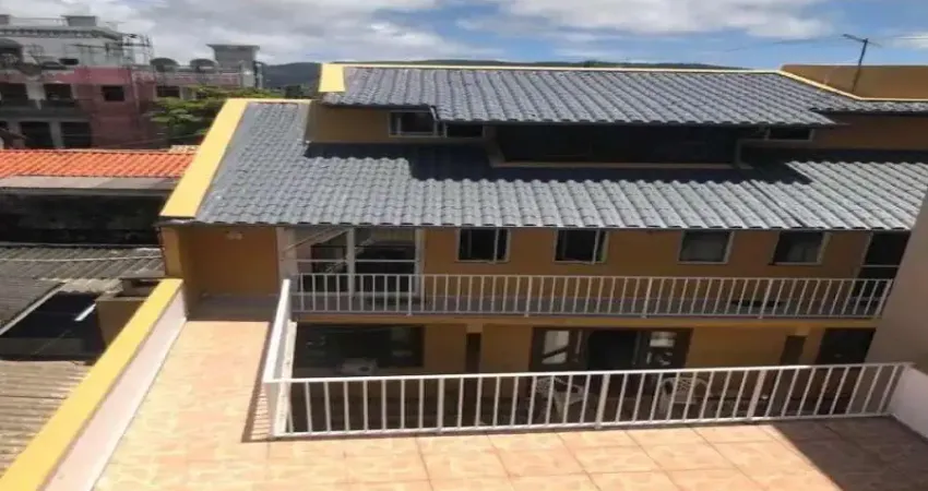 Casa no centrinho da lago da conceição - bom investimento para hospedagens