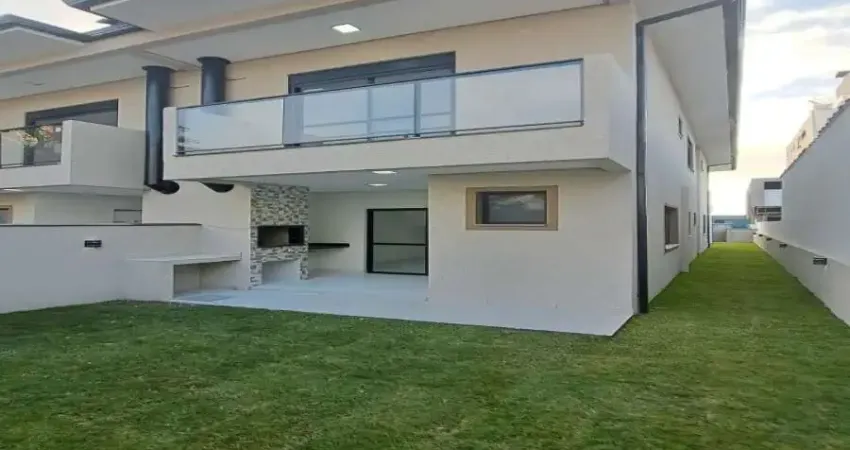 Casa com 3 dormitórios sendo 1 suíte, área gourmet a 600 metros da praia de canavieiras- florianópolis sc