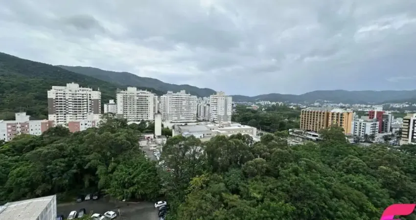 Apartamento 2 dormitórios sendo 1 suíte e 2 vagas de garagem em andar alto e com vista livre no itacurubi florianópolis sc