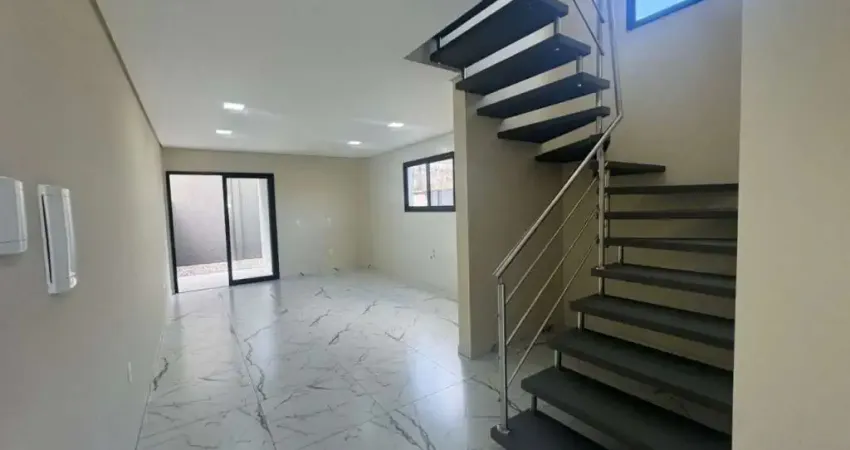 Casa nova com 3 dormitórios em ótima localização no campeche, florianópolis