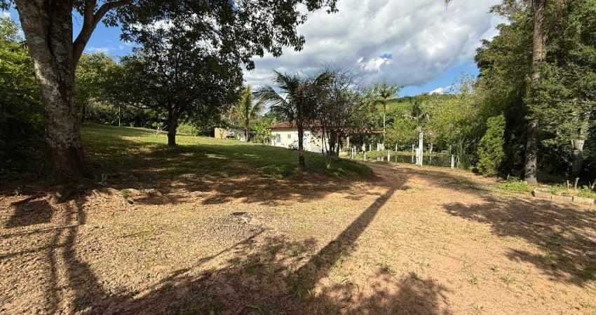 Linda Chacara a venda em Jacutinga -Minas Gerais