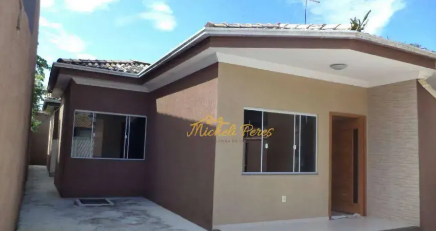 Excelente casa linear meio lote, com 3 quartos à venda, 90 m² - Extensão Novo Rio das Ostras/Centro - Rio das Ostras/RJ.