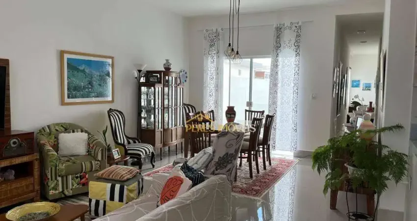 Casa com estilo e exclusividade 03 quartos no condominio mais procurado no cndminio Vale dos Cristais/ Macaé - RJ.