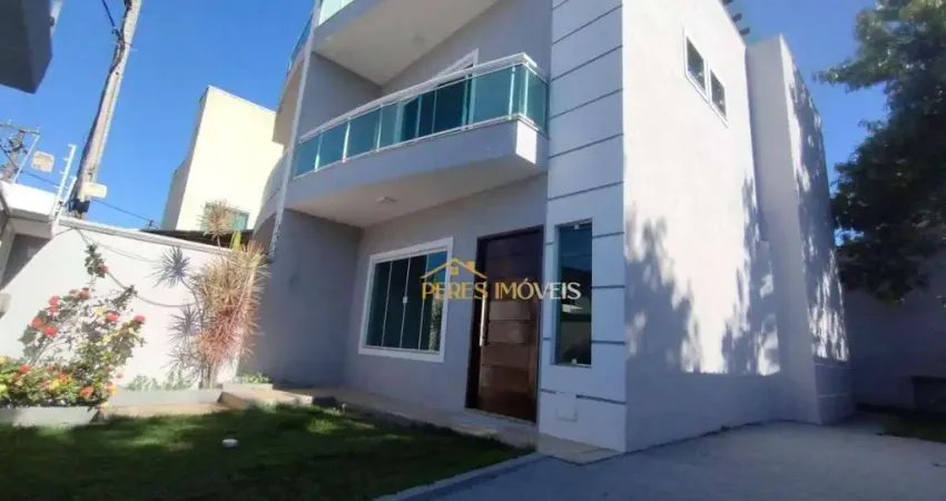 Maravilhosa casa Triplex pertinho da Lagoa de Iriri