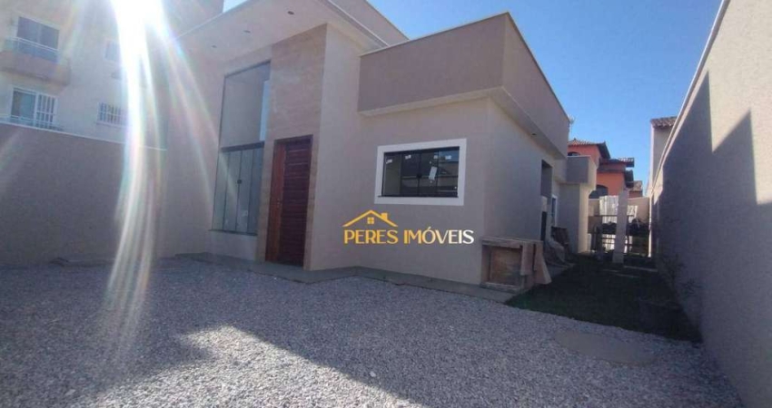 Linda casa linear com 3 quartos, garagem para 02 a 03 carros/ Enseada /Rio das Ostras/RJ