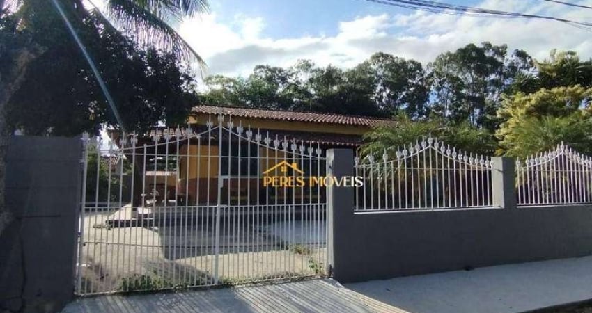 Casa com 4 quartos para alugar na Rua Jornalista Jaime Barreiros, 10, Recanto, Rio das Ostras