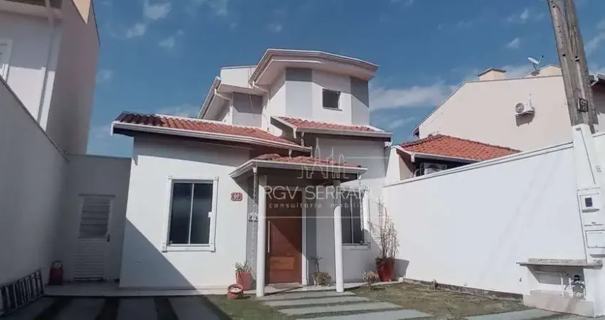 Sobrado com 3 dormitórios à venda, 135 m² por R$ 850.000 - Villaggio Di Itaici - Indaiatuba/SP