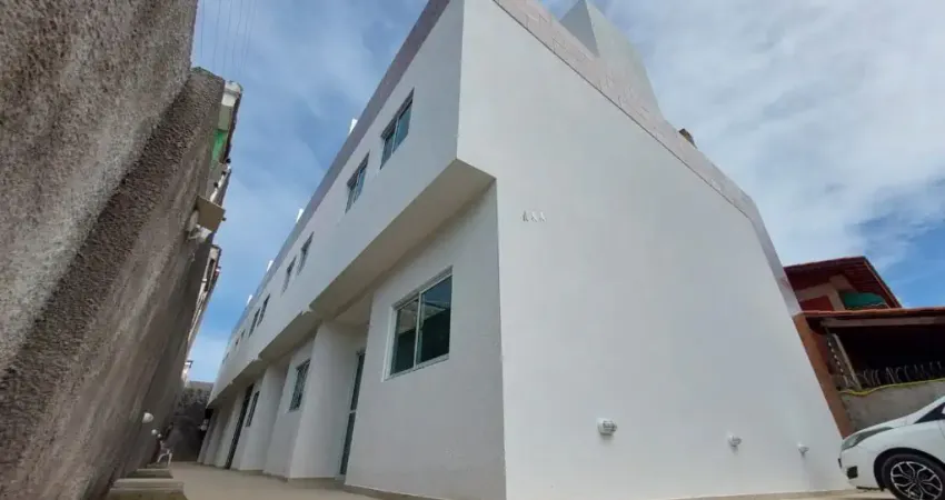Triplex 4 quartos sendo 2 suítes todo no porcelanato, área gourmet privada. Bairro Novo - Olinda.