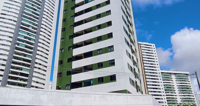 Apartamento com aproximadamente 80m2, 3 Quartos sendo 1 Suíte, 2 Vagas!