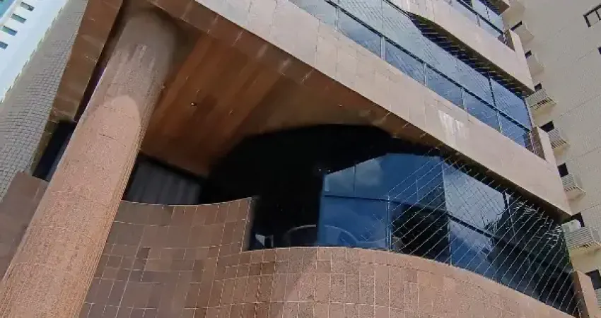 Apartamento com aproximadamente 250m2, 4 suítes, 3 vagas cobertas!