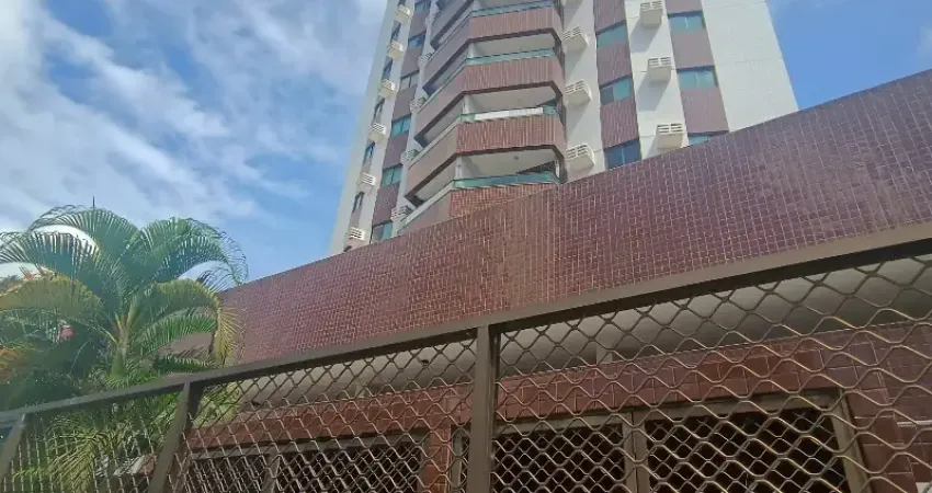 Apartamento com aproximadamente 100m2, 3 quartos sendo 2 suítes, 2 vagas!