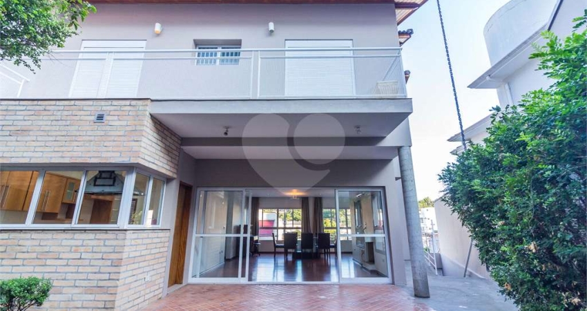 Sobrado com 4 quartos à venda em Vila Albertina - SP