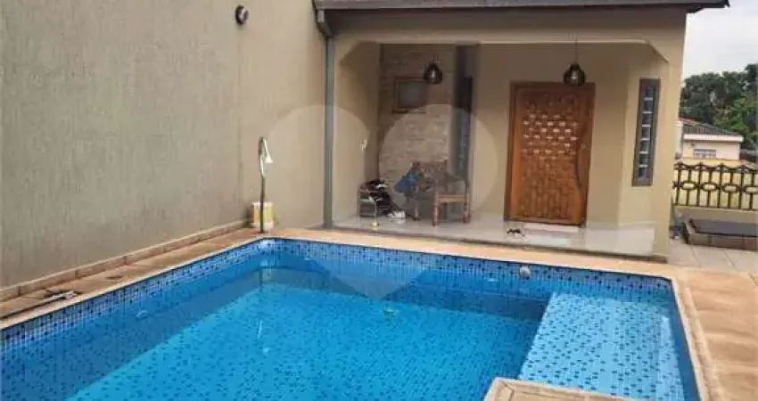 Sobrado com 4 quartos à venda em Vila Boaçava - SP