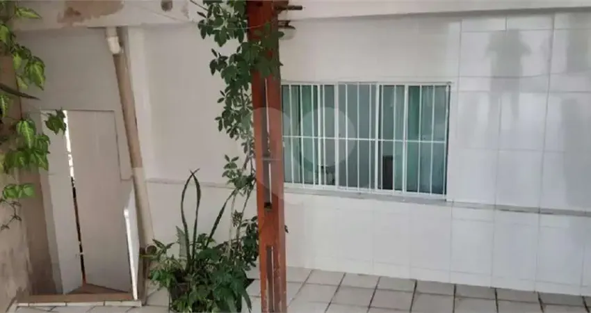 Casa com 2 quartos à venda na Astúrias, Imirim, São Paulo