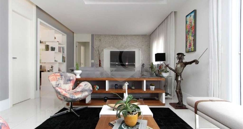 Apartamento com 3 quartos à venda em Vila Olímpia - SP