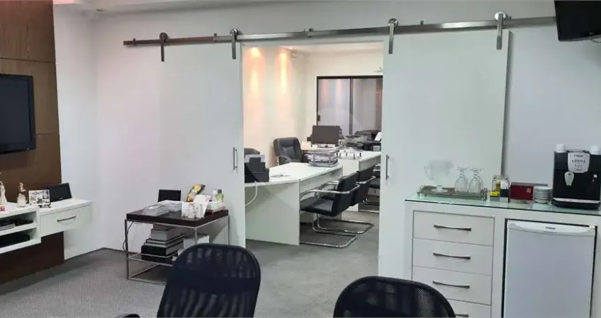 Casa com 3 quartos à venda na Rua Joaquim Távora, Vila Mariana, São Paulo