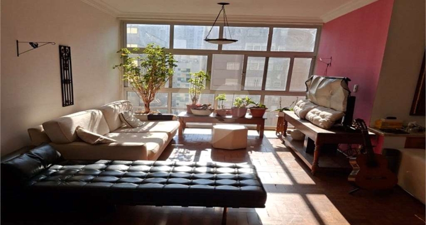 Apartamento com 3 quartos à venda em Bela Vista - SP