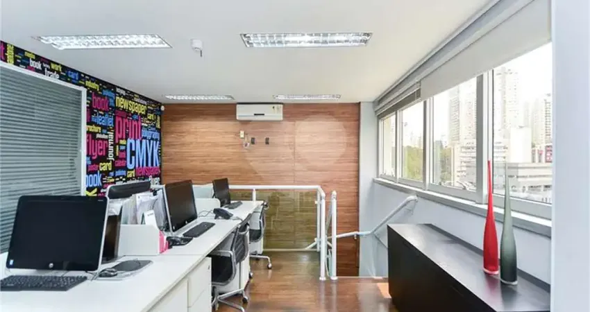 Sala comercial à venda na Rua Jandiatuba, Morumbi, São Paulo