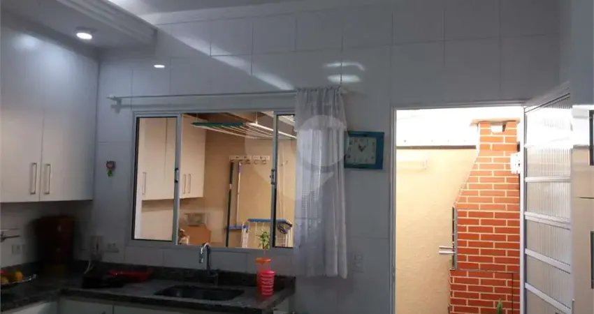 Casa em condomínio fechado com 2 quartos à venda na Rua Márcio Humberto Gandolpho, 177, Santana, São Paulo