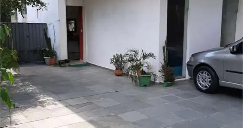 Casa com 3 quartos à venda na Rua Samambaia, 588, Saúde, São Paulo