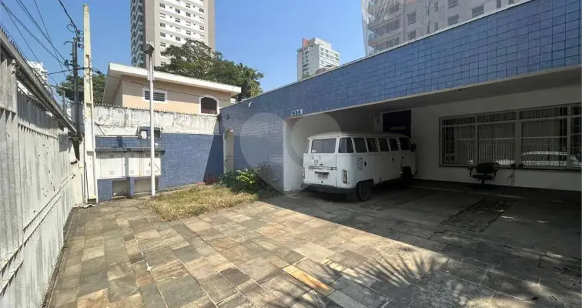 Casa com 3 quartos à venda ou para locação em Brooklin Paulista - SP