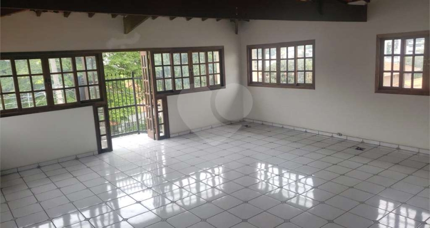 Sobrado com 4 quartos à venda ou para locação em Vila Congonhas - SP