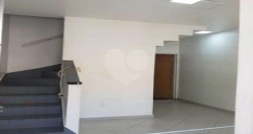 Casa com 4 quartos à venda em Brás - SP