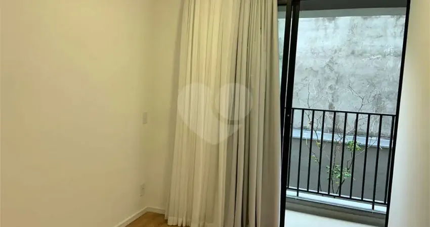 Apartamento com 1 quartos à venda ou para locação em Pinheiros - SP