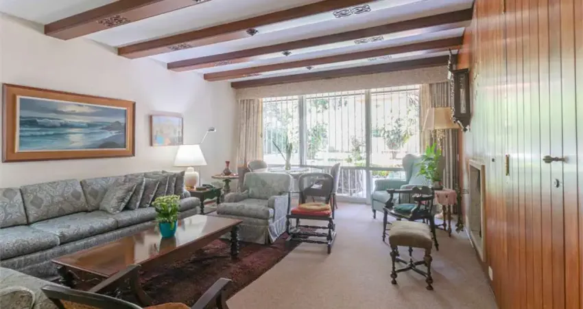 Casa térrea com 4 quartos à venda em Alto De Pinheiros - SP