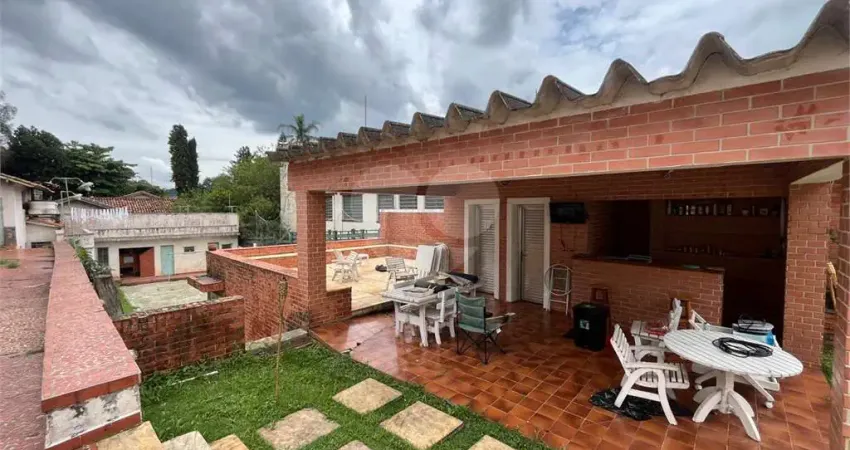 Casa com 3 quartos à venda em Vila Albertina - SP